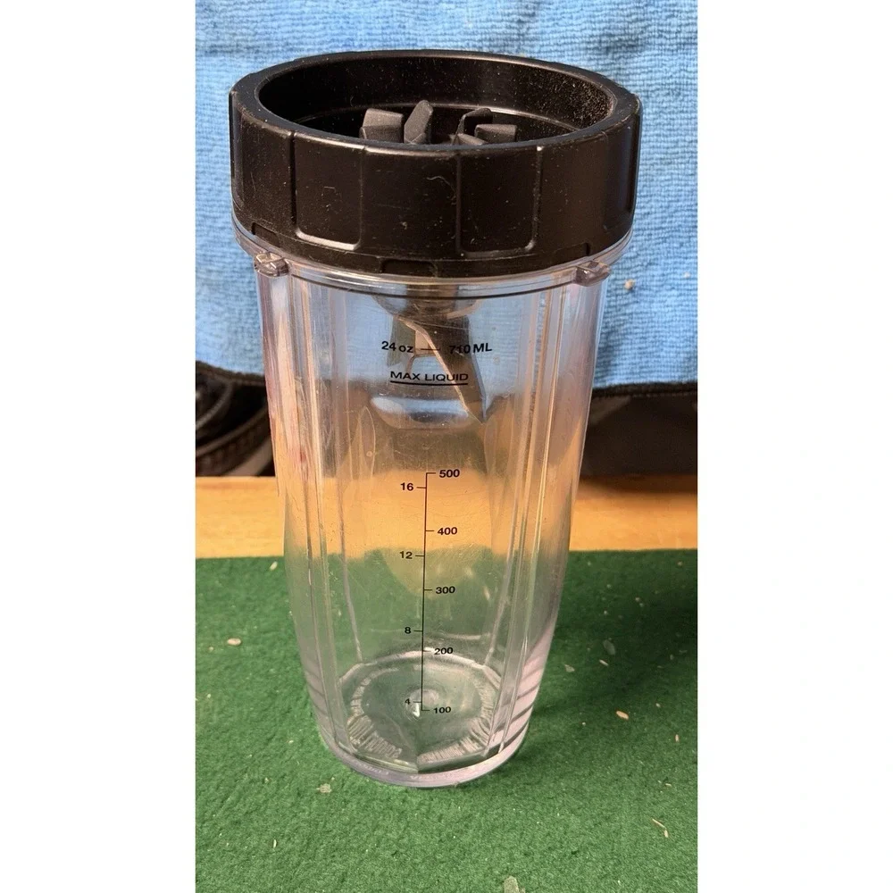 Nutri Ninja 32oz &‎ 18oz Cups w Lids + Blade 710ml Blender Set